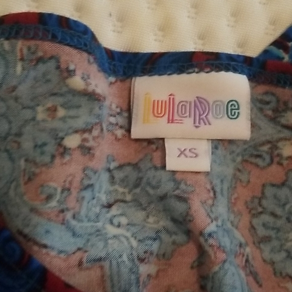 LuLaRoe Soft Multicolored Irma Blue Red T-Shirt L - Picture 2 of 2